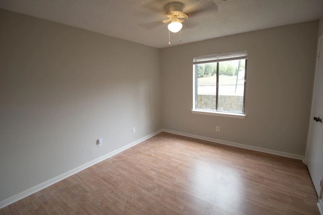 Photo - 107 Thornwell Ct