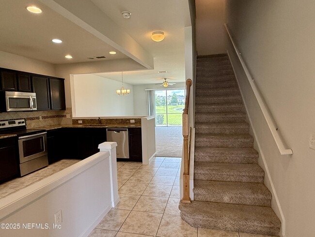 Photo - 6812 Roundleaf Dr