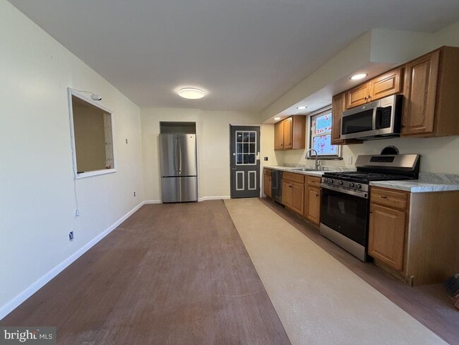 Photo - 322 W Nicholson Rd