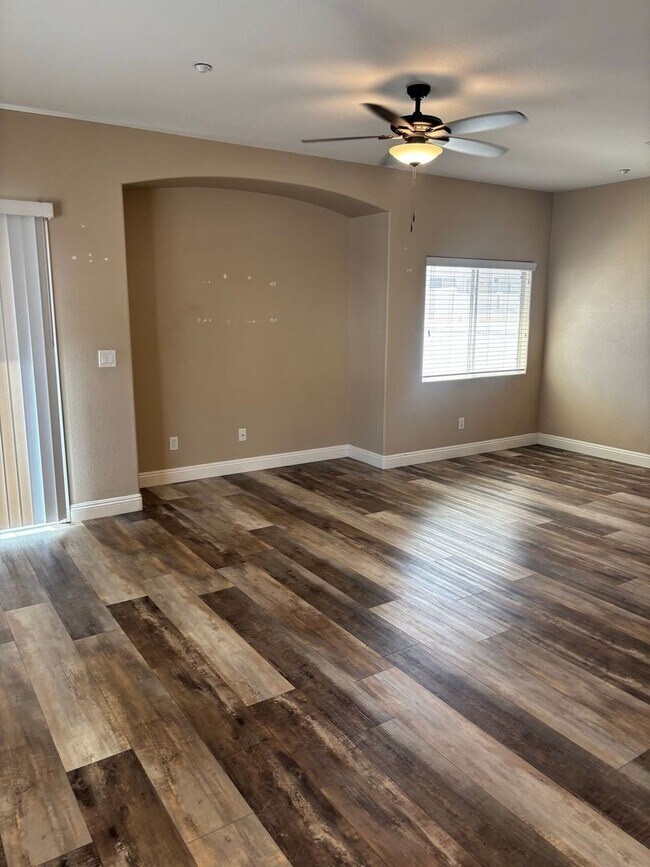 Photo - Beautiful 3BR/2.5BA Townhome with 2-Car Garage Near St. Rose