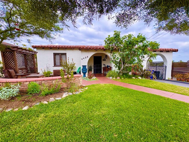 Unique and beautiful Spanish Style home on... - Unique and beautiful Spanish Style home on...