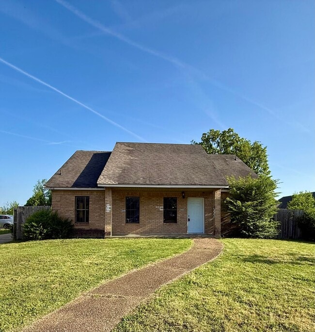 Building Photo - 2516 Glenn Pl