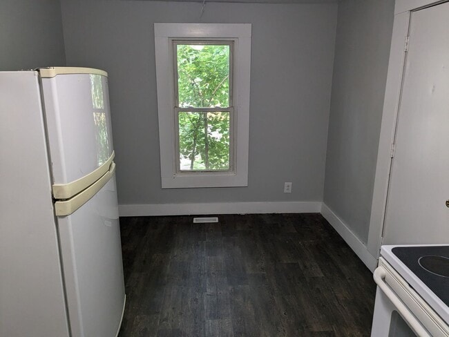 Photo - 199 Eastern Ave Unit Apt 2