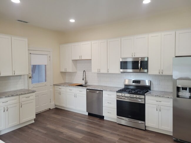 Photo - 1204 Jefferson Ave Unidad 1204