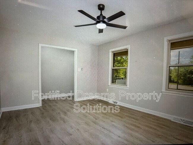 Photo - 1141 Carolina Cir