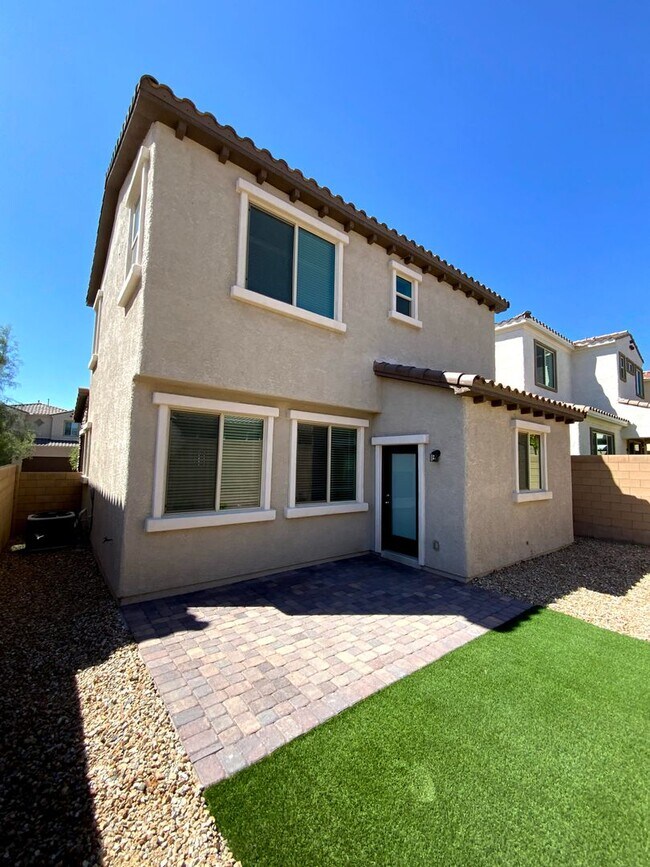 SKYE CANYON 2 STORY WITH PAVER DRIVEWAY AN... Rental House Rental in