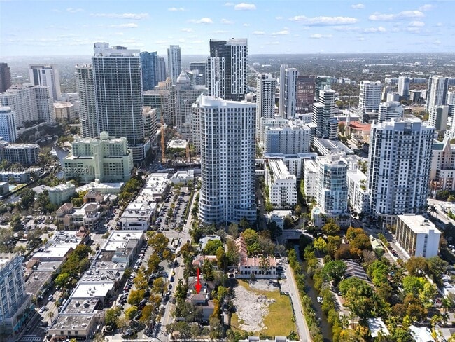 Photo - 827 SE 2nd Ct