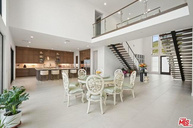 Photo - 20244 Albion Wy