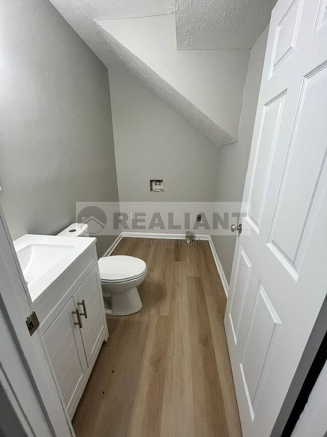 Photo - 31 Hurley St Unit 18
