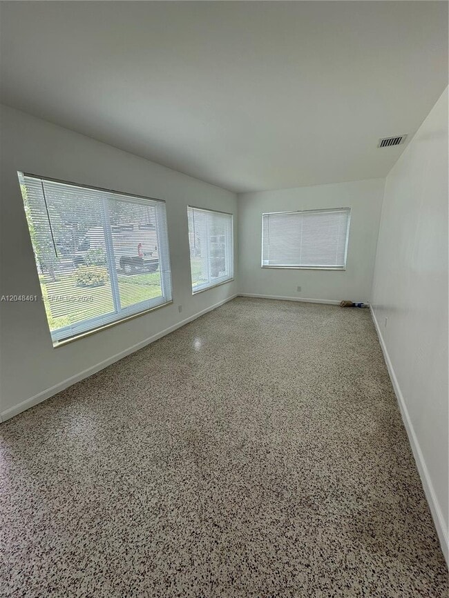 Photo - 400 NW 61st Ave