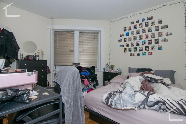 Photo - BU Housing - 4Bed 1.5Bath in Brookline - 9/1/26 (H&HW Included - Parking Available)