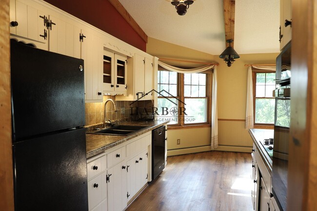 Photo - 3504 Ogden Ct NE