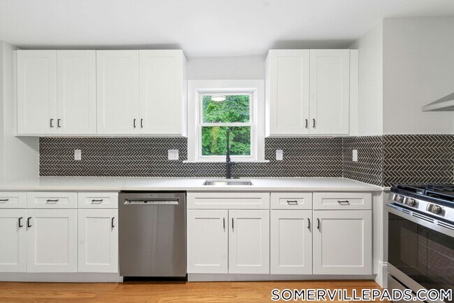 112 Woodstock St Unit 2