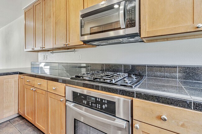 Photo - 901 Font Ter House