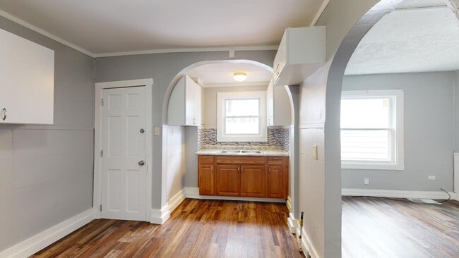 Photo - 3523 Walton Ave Unit Rear