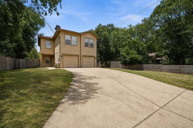 Building Photo - 6015 Ponca St
