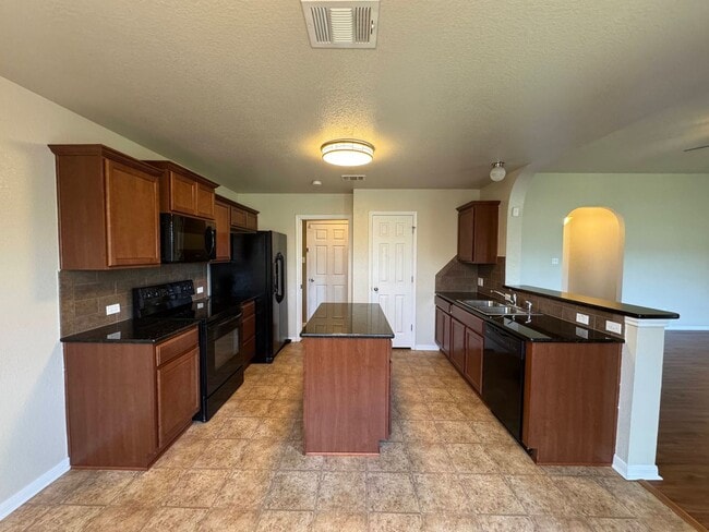 Photo - 7819 Woodbury Dr