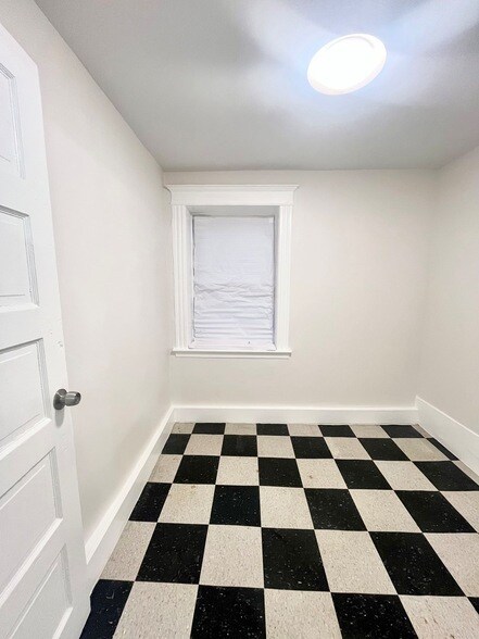 Photo - 2512 S Trumbull Ave Unit GR