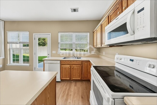 2251 Monthemer Cv