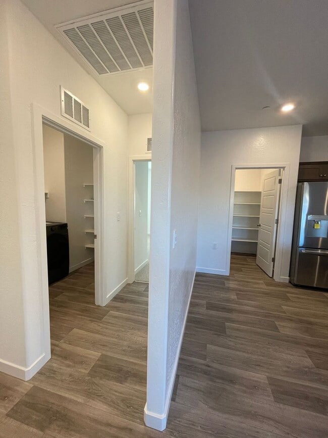 Photo - Modern Luxury Living in Madera!