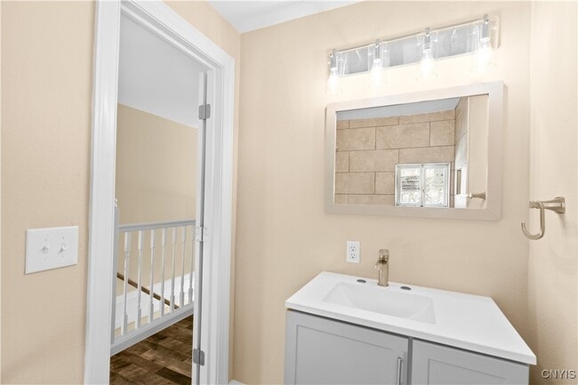 Building Photo - 9614 Maple Ave Rental