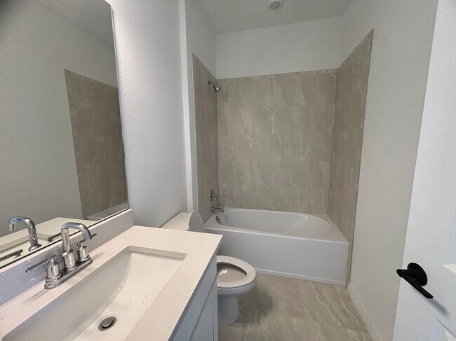 Photo - 9323 Lorenzo Wy