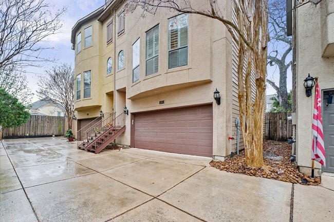 Building Photo - 584 Bomar St