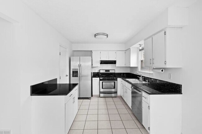 Photo - 4840 Briston Dr