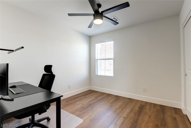 Photo - 2875 Starling Summit St