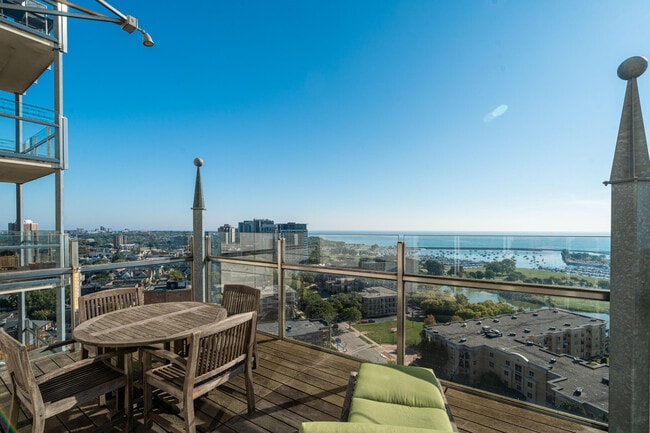 Photo - 1313 N Franklin Pl Unit 1205