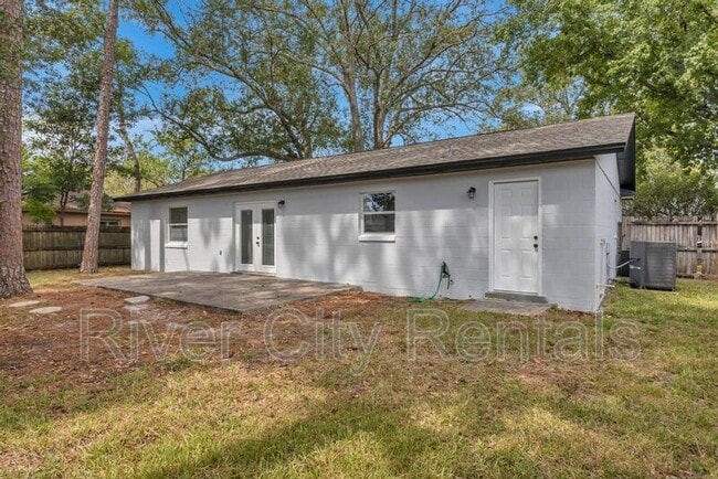Photo - 743 Trambley Dr E