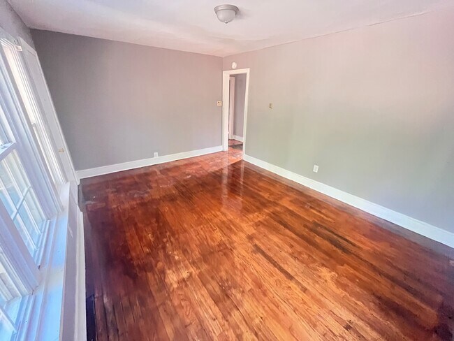 4902 Linden St Unit Main