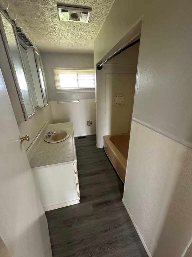 Photo - 7701 St Rd Unit 7701