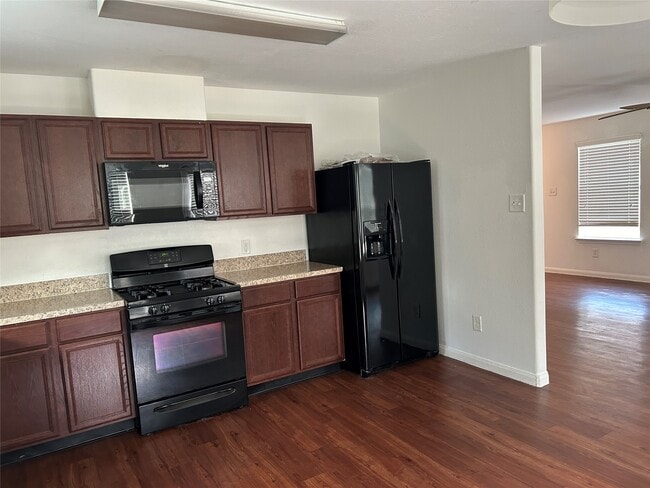 Photo - 21511 Donata Cir