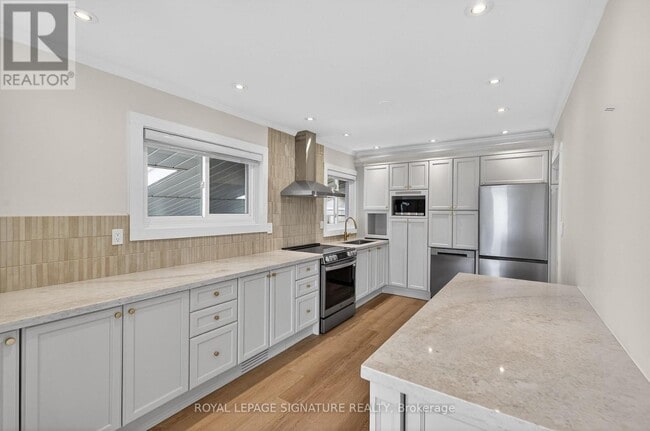 Photo - 724 Balaton Ave