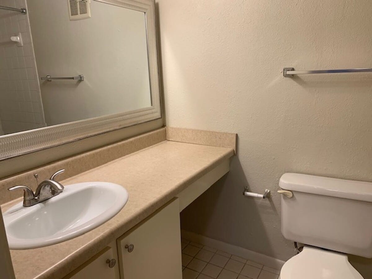 Photo - Second Floor 2BD/2BA Condo in Whispering Oaks! Unit 2