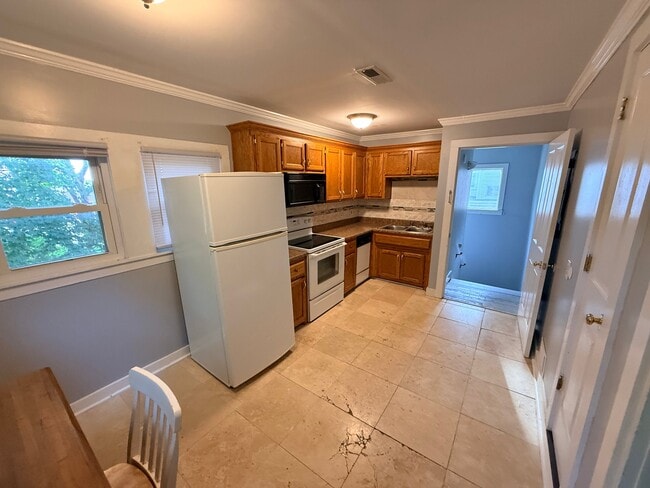 454 W Broadway St Unit 2