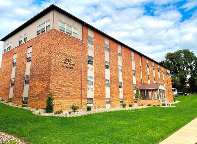 George St. - Greensburg Collection Apartments