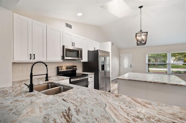 Photo - 7910 Knox Loop