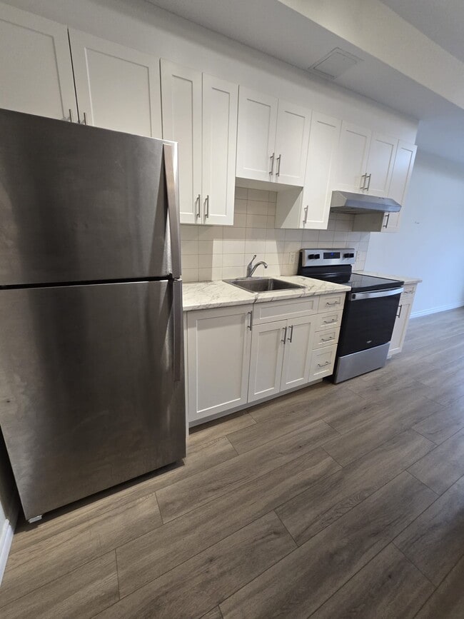 Building Photo - 716 Glen Forrest Blvd Unit 204