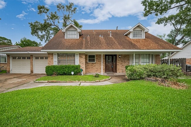 Building Photo - 13351 Oak Leaf Ln Rental