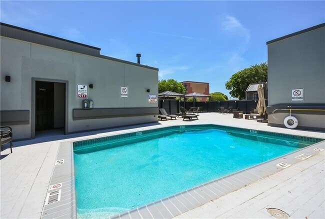 Photo - 935 La Posada Dr Unidad 142