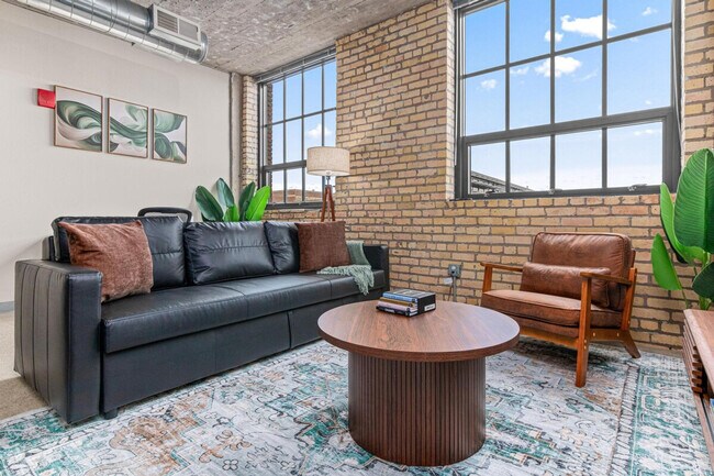 Photo - 718 N Washington Ave Unit SI ID1495848P