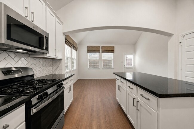Building Photo - 10422 Milford Wds Ln