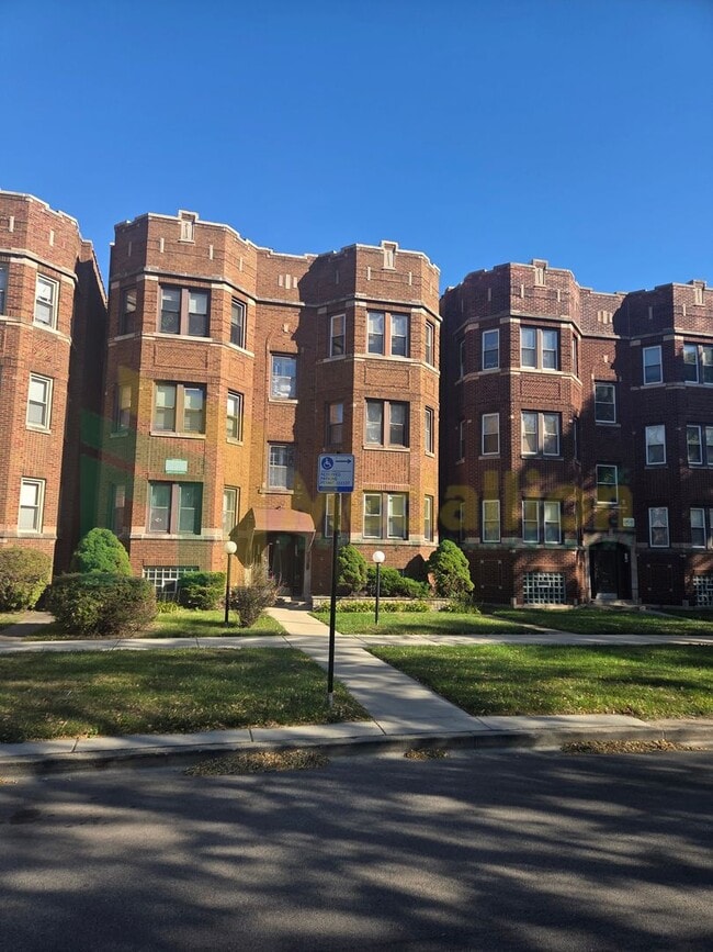 Photo - Beautifully Updated 2-Bedroom Apartment – ... Unit 8349 South Rhodes Avenue - 1S
