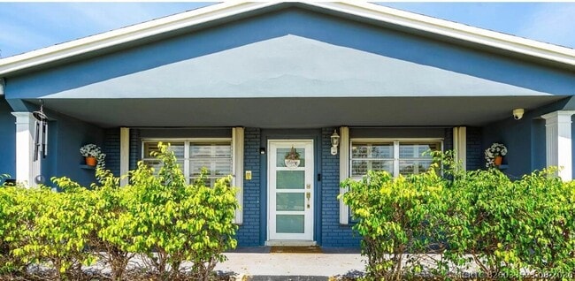 Photo - 420 SE 12th Ave