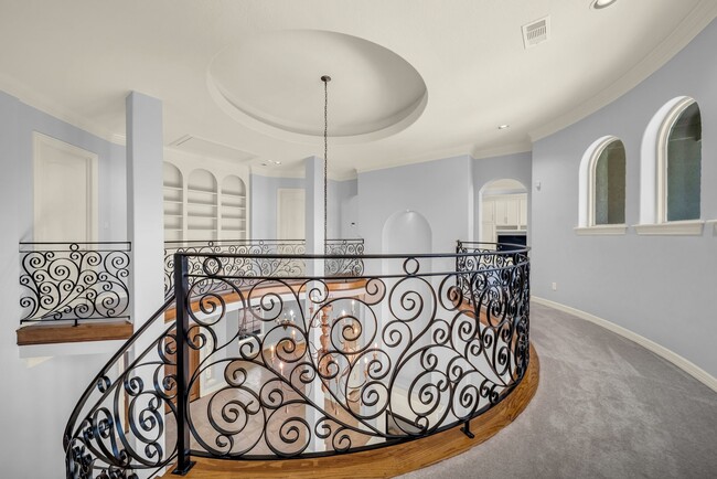 Building Photo - 15 Player Green Pl