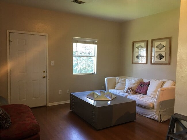 Photo - Hyde Park Bungalow for August Unit #B