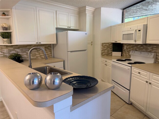 Photo - 8183 Severn Dr