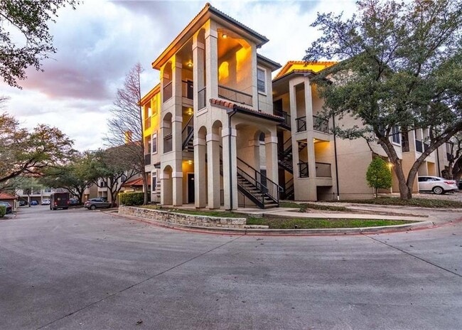 Building Photo - 9525 N Capital of Texas Hwy Unit 125
